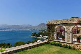 The setting for the nuptials was the historic fortress la fortaleza in mallorca. Rafael Nadal Marries Bride Mery Perello In Lavish Wedding In Mallorca 9honey