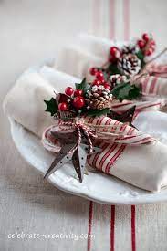 Turn Plain Napkins Into Fun And Festive Table Wear For Your Christmas Dinner Party Dinn Christmas Dining Table Christmas Decorations Rustic Christmas Napkins