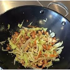 Recette Wok De Poulet Au Sesame Chou Chinois Et Carottes Zodio Cuisine En 2020 Poulet Sesame Cuisine Au Wok Recettes Wok