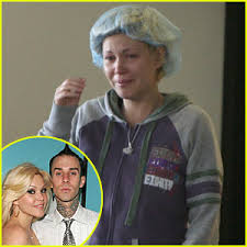 The 2008 plane crash killed barker's security guard, his assistant, and two pilots. Shanna Moakler Devasted But Lifting Travis S Spirits Shanna Moakler Travis Barker Just Jared