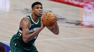 Giannis antetokounmpo #34 of the milwaukee bucks dribbles during the first half against the los angeles lakers at staples center on march 30, 2018 in los angeles, california. If Giannis Antetokounmpo Missed A Free Throw His Girlfriend Would Run Carrying His Son Why Bucks Star S Offseason Mantra To Improve His Free Throw Shooting Isn T Working The Sportsrush