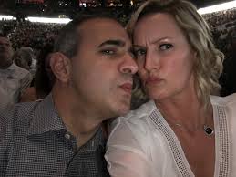 Carrie Carpenter (@CarrieOnWorld)