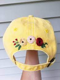 Casquette De Baseball Florale Brodee A La Main Chapeau D 39 Automne Brode A Embroidery Patterns Vintage Vintage Embroidery Hand Embroidery Designs