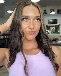 Autumn Gregory's Instagram, Twitter & Facebook