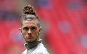 He has black eyes and brown hair. Footy Accumulators On Twitter Harvey Elliott On His Hair I Don T Think Jurgen S A Big Fan Sometimes I Ve Come In With It Tied Up In A Bit Of A New Style And