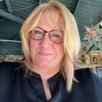 Debbie Fulton ♕🐝