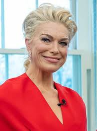 Hannah Waddingham wears turquoise dress