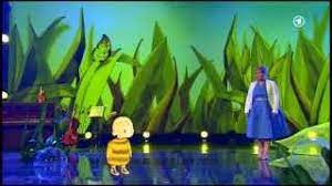 Sie ist das zweitjüngste kind der kelly family und wurde als einzige der geschwister in deutschland geboren. Die Kleine Hummel Bommel Du Bist Du Maite Kelly Britta Sabbag Youtube