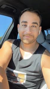 😉gym time 💪 , #weekend #vibes #gymtime #sunsoutgunsout