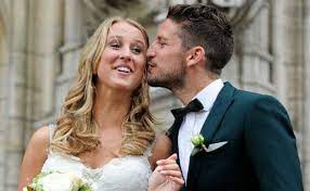 Kat kerkhofs wil dries mertens in europa houden: Napoli Star Dries Mertens Wife Instagram Banter Backfires