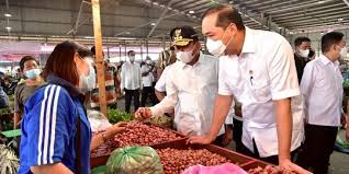 Yuk cocokan jam kamu sekarang biar tidak telat atau terlalu maju. Mendag Pastikan Harga Bahan Pokok Di Sumut Stabil Merdeka Com