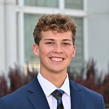 Is there a seafood place in Astoria with seafood boils?