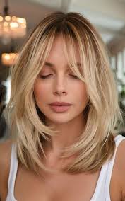 Elena Hebert (elenahebert)