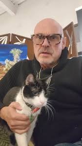 Finf your Valentine's gift here at #birddogarts , @dkerperarts #isawturkey  #gayartguy #stickers #valentines #californiaart #outletsattejon #isawturkey  #gallerycatatwork #gallerygifts #shopcat ...