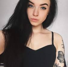 This intensity can be observed when the sunlight hits the hair. 54 Trendy Makeup Goals Tumblr Dark Lips Hair Pale Skin Black Hair Pale Skin Dark Hair Pale Skin
