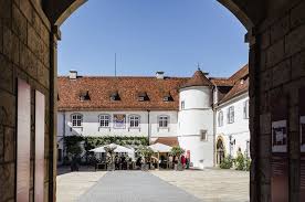 Plan your own adventure to schloss filseck, a bike touring attraction recommended by 202 people. Lsk13ltq4fes3m