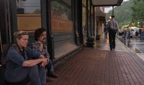 Résultat de recherche d'images pour "three billboards outside ebbing missouri"