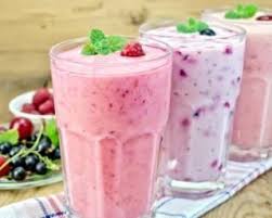 Roter Fruchtsmoothie Das Erfrischende Schlankheitsgetrank Das Erfrischende Fruchtsmoothie Recette Smoothie Fruit Smoothie Recette Cuisine Et Boissons