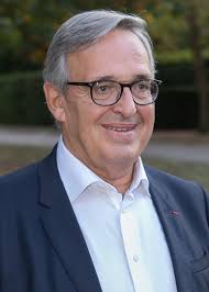 Francis Chouat — Wikipédia