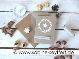 Beginnt auf der innenseite der karte und klebt dort entweder das fadenende mit tesafilm fest oder machte einen sicherungsknoten. Diy Bastelidee Fur Weihnachten Selbst Gemachte Weihnachtskarten Aus Kraftpapier Mit Stern Blog Sabine Seyffert