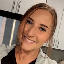 Melanie Mattox's Instagram, Twitter & Facebook