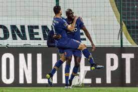 Facebook oficial do portimonense futebol sad. Fc Porto Vence Portimonense E Treinadores Quase Se Agrediram Cronica De Jogo Publico