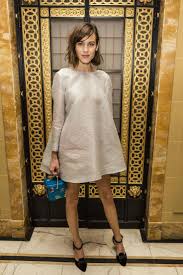 Alexa Chung Makes Overalls Work For A Meeting In 2020 Alexa Chung Style Fashion Style