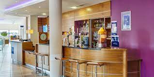 The 3 star express by holiday inn london newbury park is located outside the city centre but within walking distance of the newbury park underground station which takes guests to the city centre in around 40 minutes. Holiday Inn Express Hotel London Newbury Park