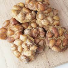 Jul 02, 2021 · kue bolu berwarna gelap ini diisi dengan puding tebal seperti puding cokelat dan di atasnya diberi remah kue cokelat. Serba Kacang Endeus Tv