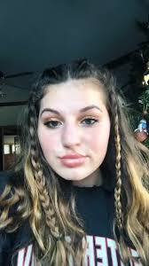 Julia Falcone (@juliafalconeee)