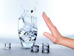 Pourquoi Faut Il Arreter De Boire De L Eau Glacee Glace A L Eau Boire De L Eau Arreter De Boire