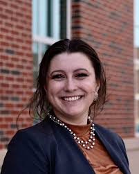 title Meet the Staff!🖥️🍊 Introducing our editors! Lindi Brooking is from  Altus, Oklahoma, and is an animal science and agricultural communications  dual major with a minor in agricultural economics! Lindi's favorite part