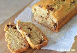 Banana And Chocolate Chip Loaf Slimming Eats Slimming World Recipes Slimming World Desserts Slimming World Cake Chocolate Chip Banana Bread