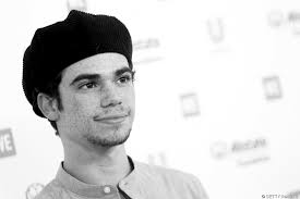 Er kann den plötzlichen tod seines einstigen filmsohnes kaum glauben, wie ein emotionaler. Disney Star Cameron Boyce Darum Starb Er Mit 20 Jahren