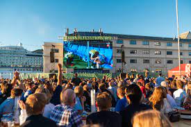 Check spelling or type a new query. Fotballfeber Visning Av Fotball Em 2021 Pa Storskjerm Andere Veranstaltungen Visitbergen Com