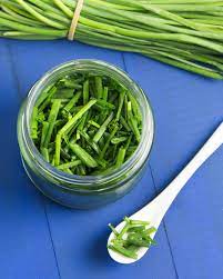 Yes, you can freeze chives in the freezer. How To Freeze Fresh Chives Quickly And Easily Omnomally