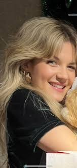 Deanne Byrne's Instagram, Twitter & Facebook