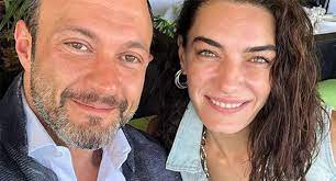 Bir dönem adı acun ilıcalı 'nın eski eşi şeyma subaşı ile anılan iş insan alican ulusoy, şeyma şubası sadece sosyal ortamlarda karşılaştığım biridir. Alican Ulusoy Un Annesinden Hande Subasi Ya Veto Magazinn Com