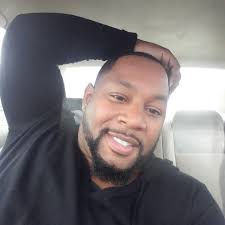 Lee Lampley can still shoot the rock! I caught up with the Rockford  basketball legend recently. Tune in tonight at 6 to hear his story.  Meanwhile, check out this impressive shooting display!