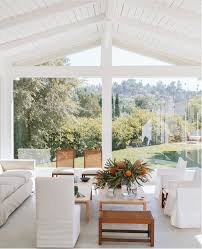 Beam Me Up Scotty White Beam Ceilings Are Giving Us Some Rustic Modern Bohemian Realness White Beams White Beams Ceiling Ceiling Beams