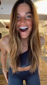 What’s better than lying down and lifting your leg? Here’s a quick inner  thigh & glute burn 🔥, Inner thigh pulse: 45 seconds ⏰ , Inner thigh knee  to chest & extend: 45 seconds ⏰ , Inner thigh foot ...