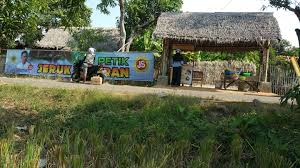 Depok fantasi waterpark atau orang sering sebut waterpark aladin, berada diperumahan gdc depok, ini adalah waterpark yg. Inilah Obyek Wisata Di Kabupaten Indramayu Bloggermangga Komunitas Blogger Indramayu