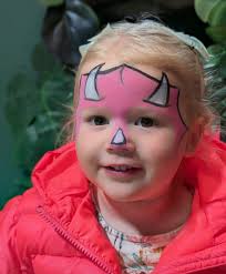 DINO WEEK STARTS TOMORROW!🦖🦕 The Dinosaurs are back tomorrow! What a way  to spend your bank holiday Monday having some ROARSOME fun at the farm!  Raptors World