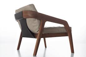 Complement your sofa with the perfect armchair. Armchair Friday 1 Zeitraum Sustainable Furniture