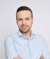 Stephen Lantz's Instagram, Twitter & Facebook