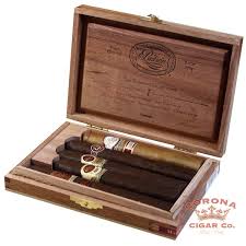 Enviá la palabra voto, seguida de espacio, luego número de documento, otro espacio, y la letra m o f (según sea género masculino o femenino) al 30777.; Padron Collection Maduro Cigar Sampler Corona Cigar Co