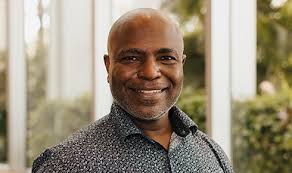 Aaron Hunter nombrado director asociado global de FMI para las Américas