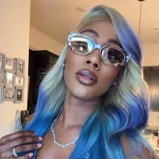 Joseline giving Rasheeda her flowers 😂💐she didn't lie tho CC