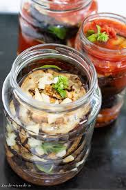 Stirile zilei din diverse : Vinete La Borcan Pentru IarnÄƒ In Sos De RoÈ™ii Usturoi È™i Busuioc Bucate Aromate