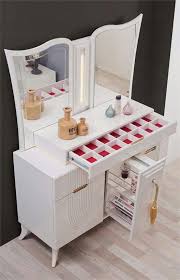 Pin By Buse Gurbuz On Wooow Dressing Table Design Modern Dressing Table Designs Bedroom Design